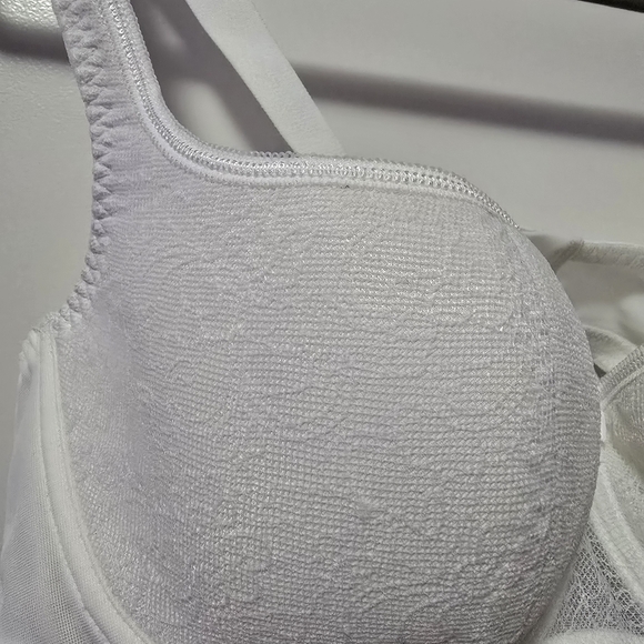 NWT Luxurious Lace Underwire Bra - Soft Pink - Picture 4 of 10